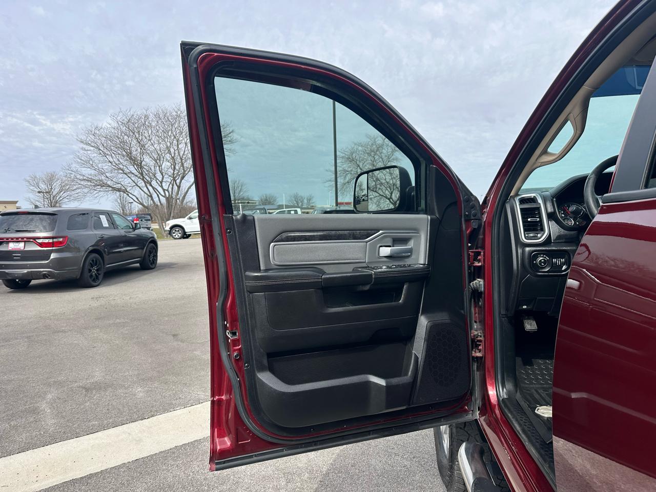 RAM 2500 Big Horn 4x4 Crew Cab 8' Box 2019