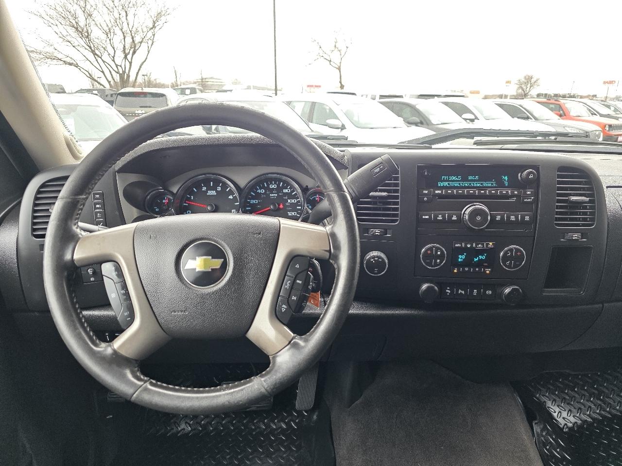 Chevrolet Silverado 2500HD LT Crew Cab 4WD 2013