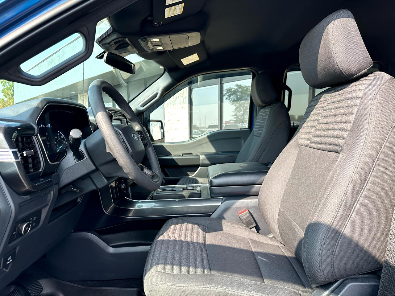 2022 Ford F-150 XL photo 2