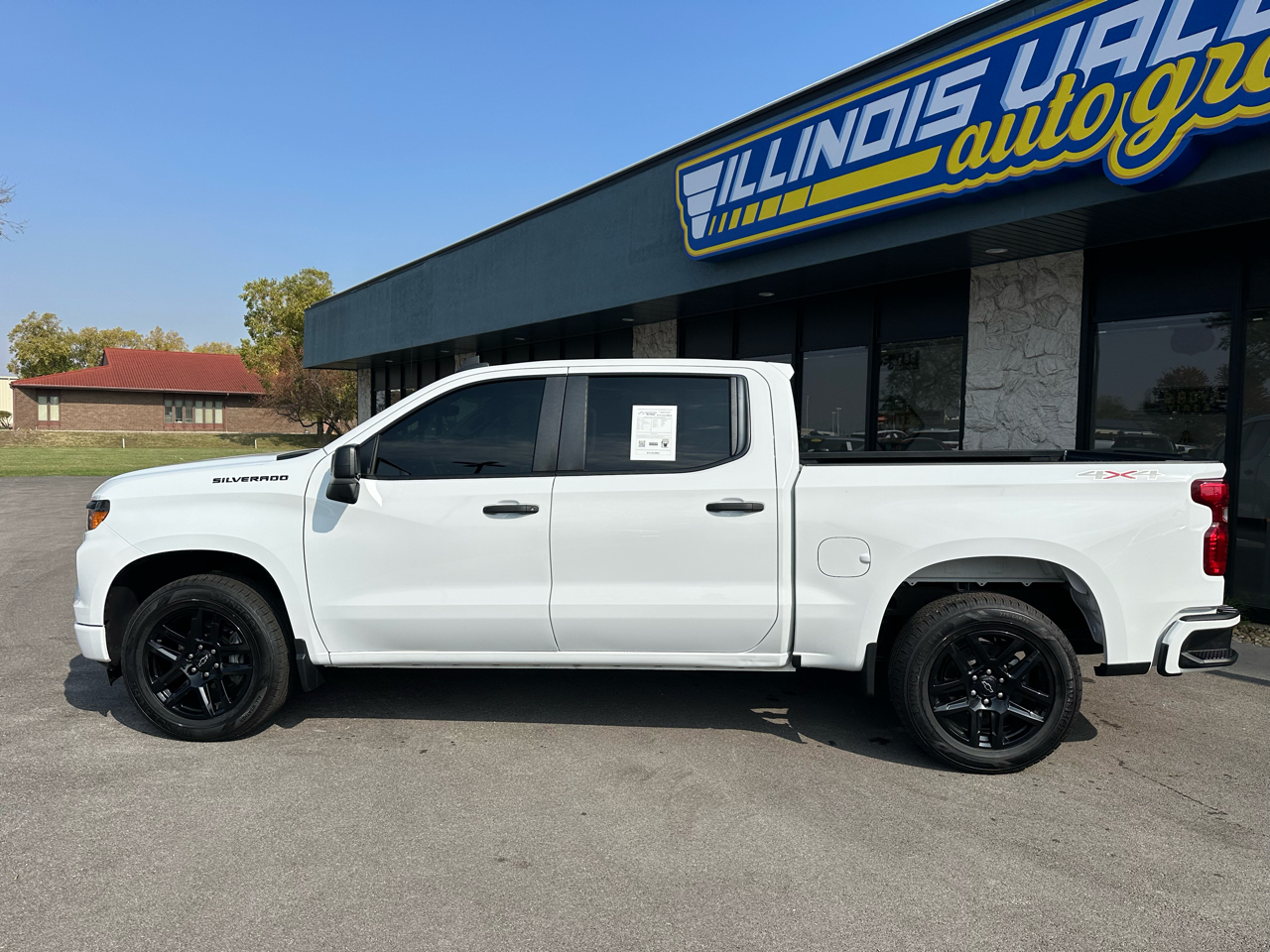 Chevrolet Silverado 1500 Custom Crew Cab 4WD 2022 Chevrolet Silverado 1500 Custom Crew Cab 4WD 2022