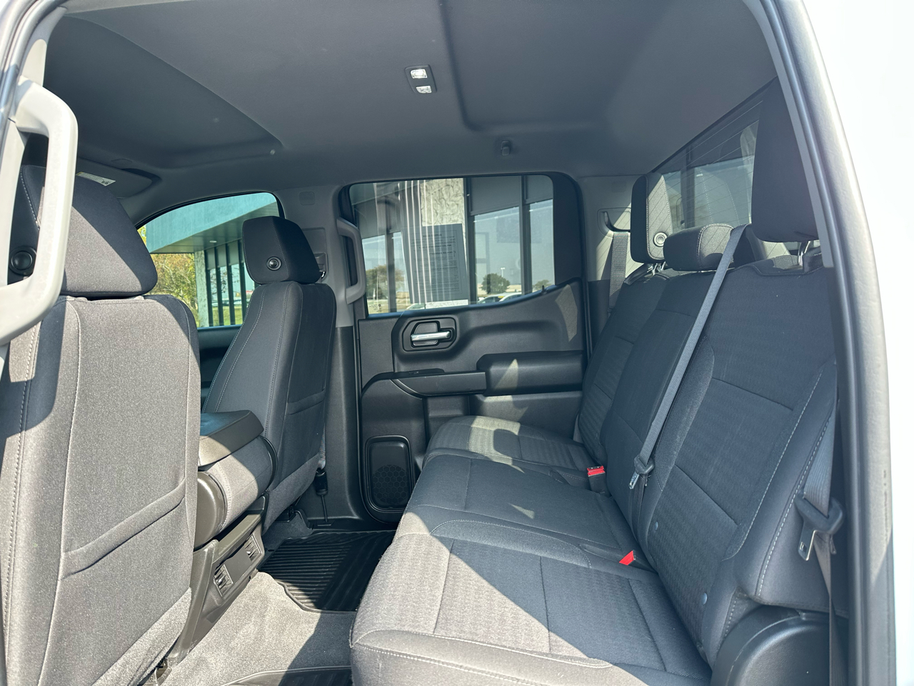 Chevrolet Silverado 1500 Custom Crew Cab 4WD 2022 Chevrolet Silverado 1500 Custom Crew Cab 4WD 2022