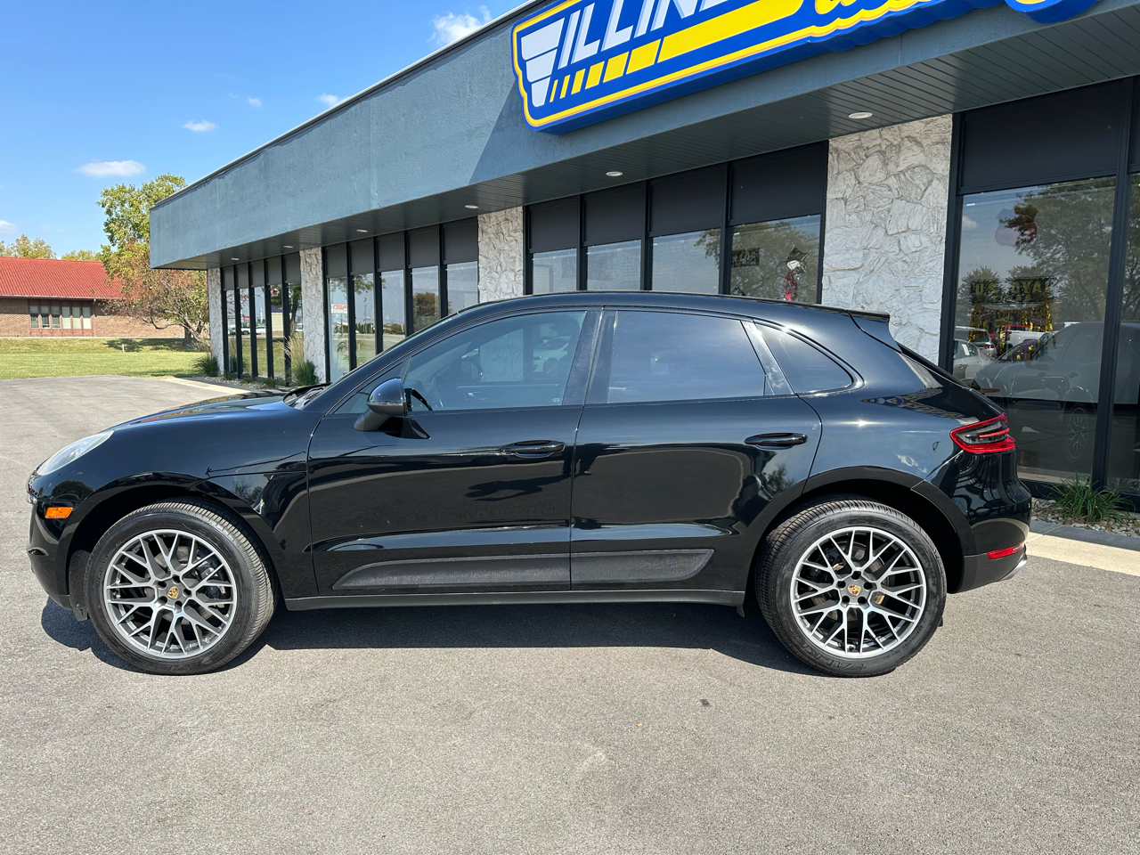 2017 Porsche Macan photo 4