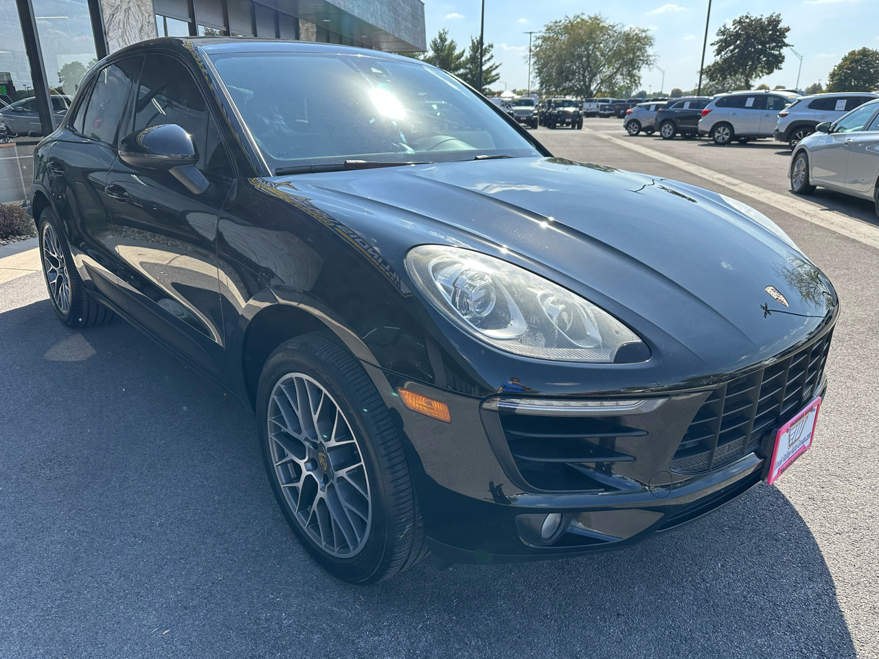 2017 Porsche Macan photo 9