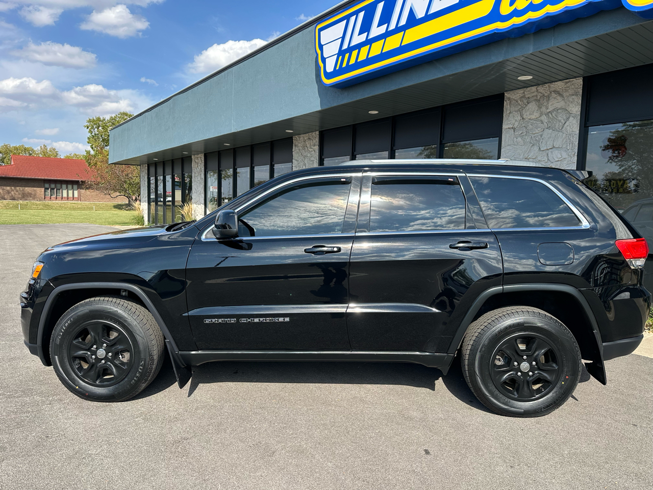 2017 Jeep Grand Cherokee Laredo photo 4