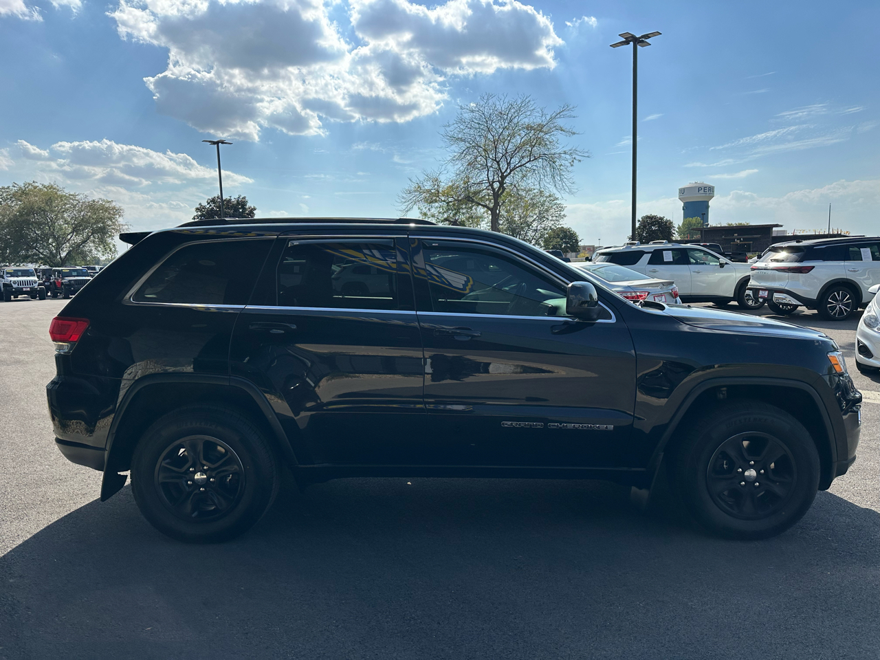 2017 Jeep Grand Cherokee Laredo photo 8