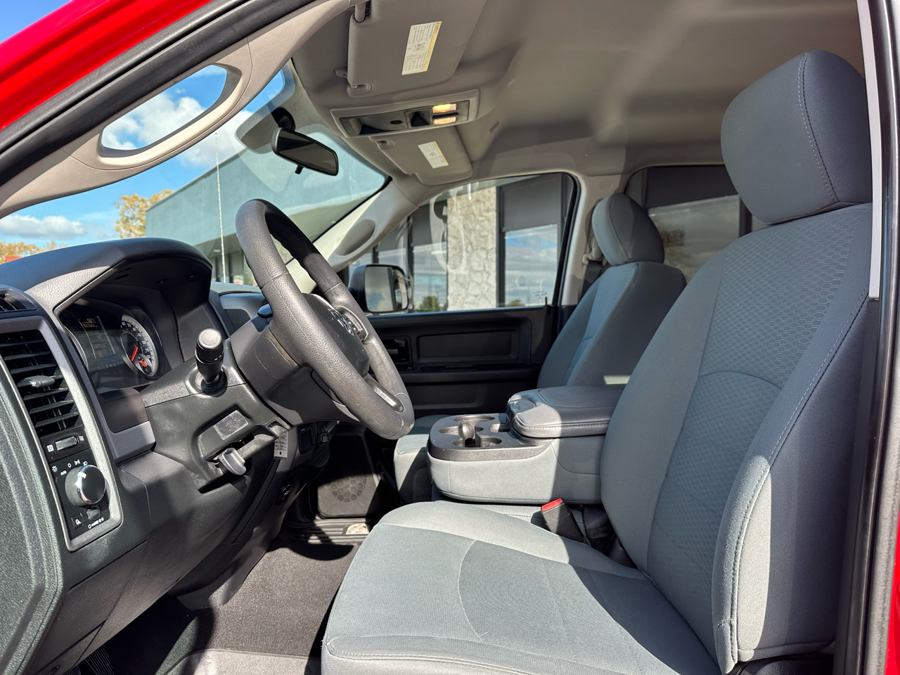 RAM 3500 Tradesman Crew Cab 4WD DRW 2018 RAM 3500 Tradesman Crew Cab 4WD DRW 2018