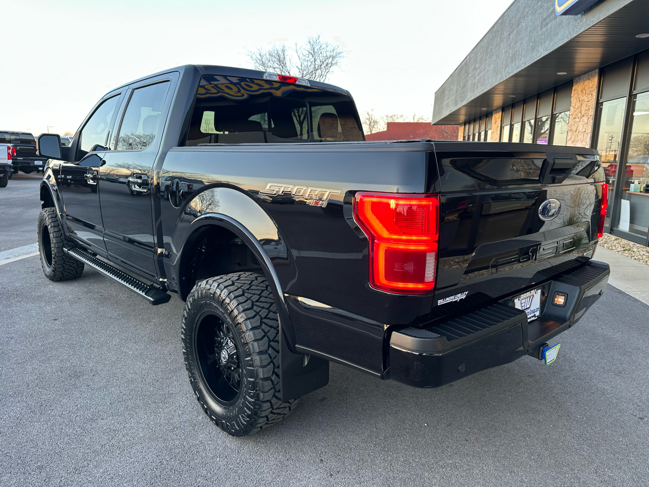 2019 Ford F-150 XLT photo 2