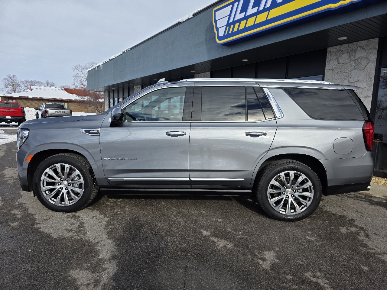 GMC Yukon Denali 4WD 2021