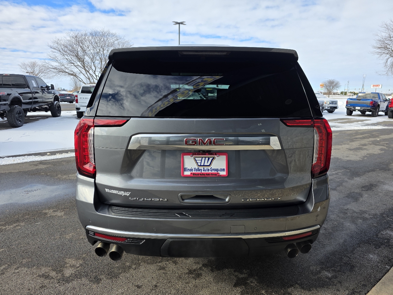 GMC Yukon Denali 4WD 2021