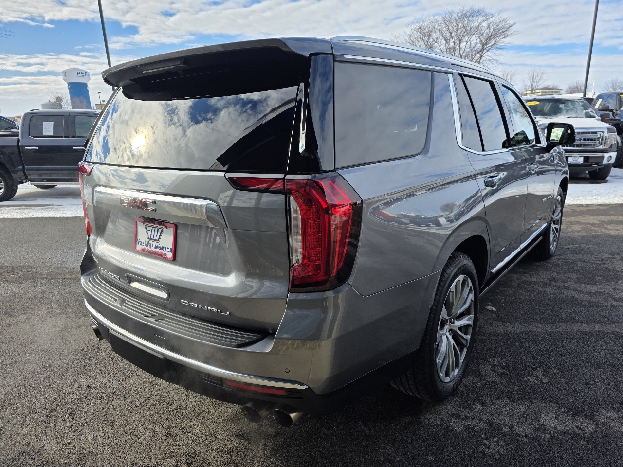 GMC Yukon Denali 4WD 2021