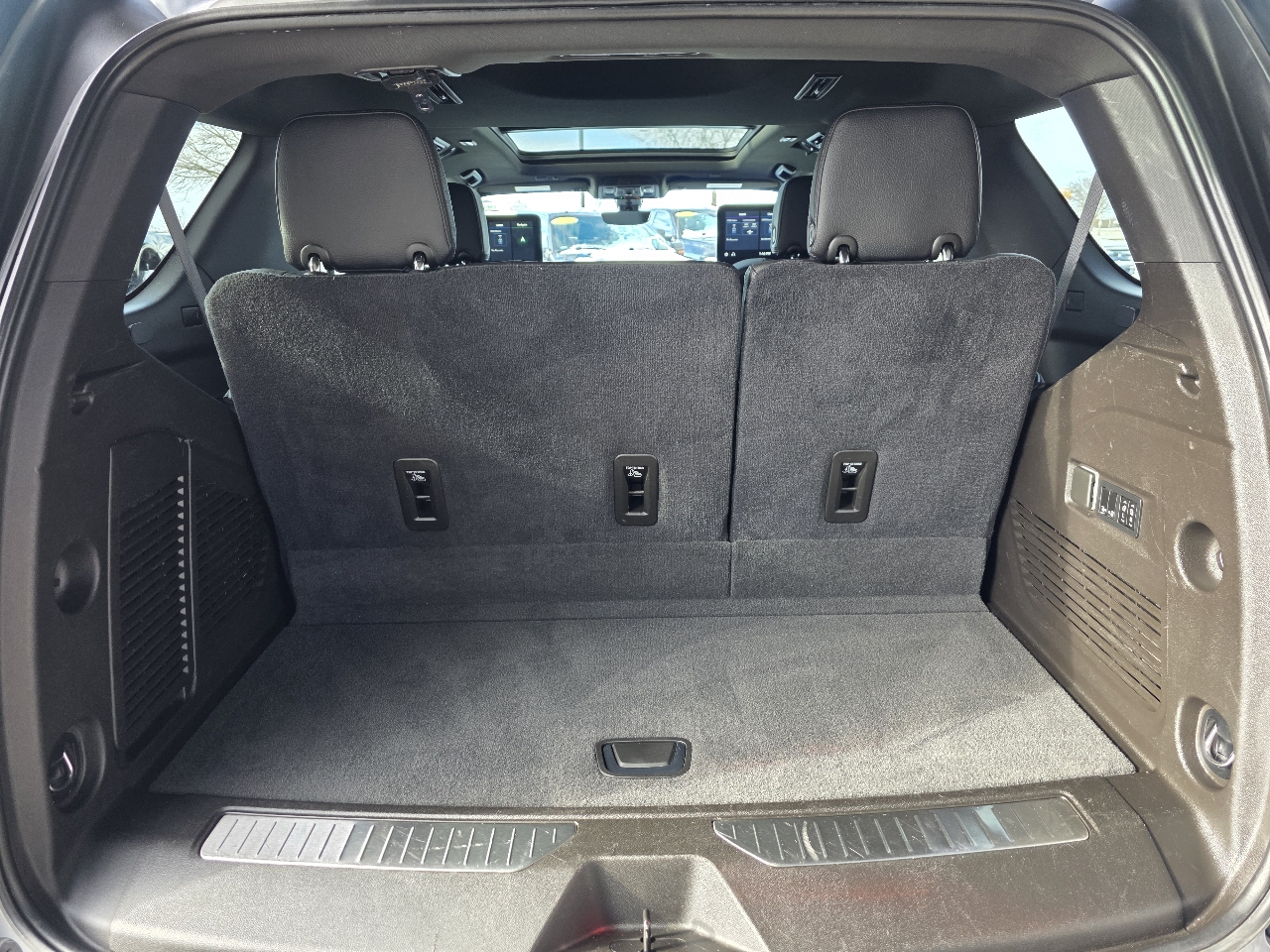 GMC Yukon Denali 4WD 2021