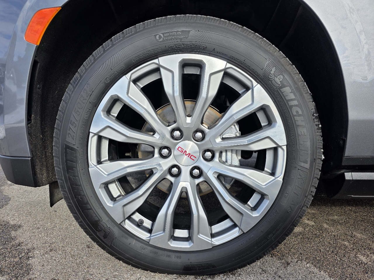 GMC Yukon Denali 4WD 2021