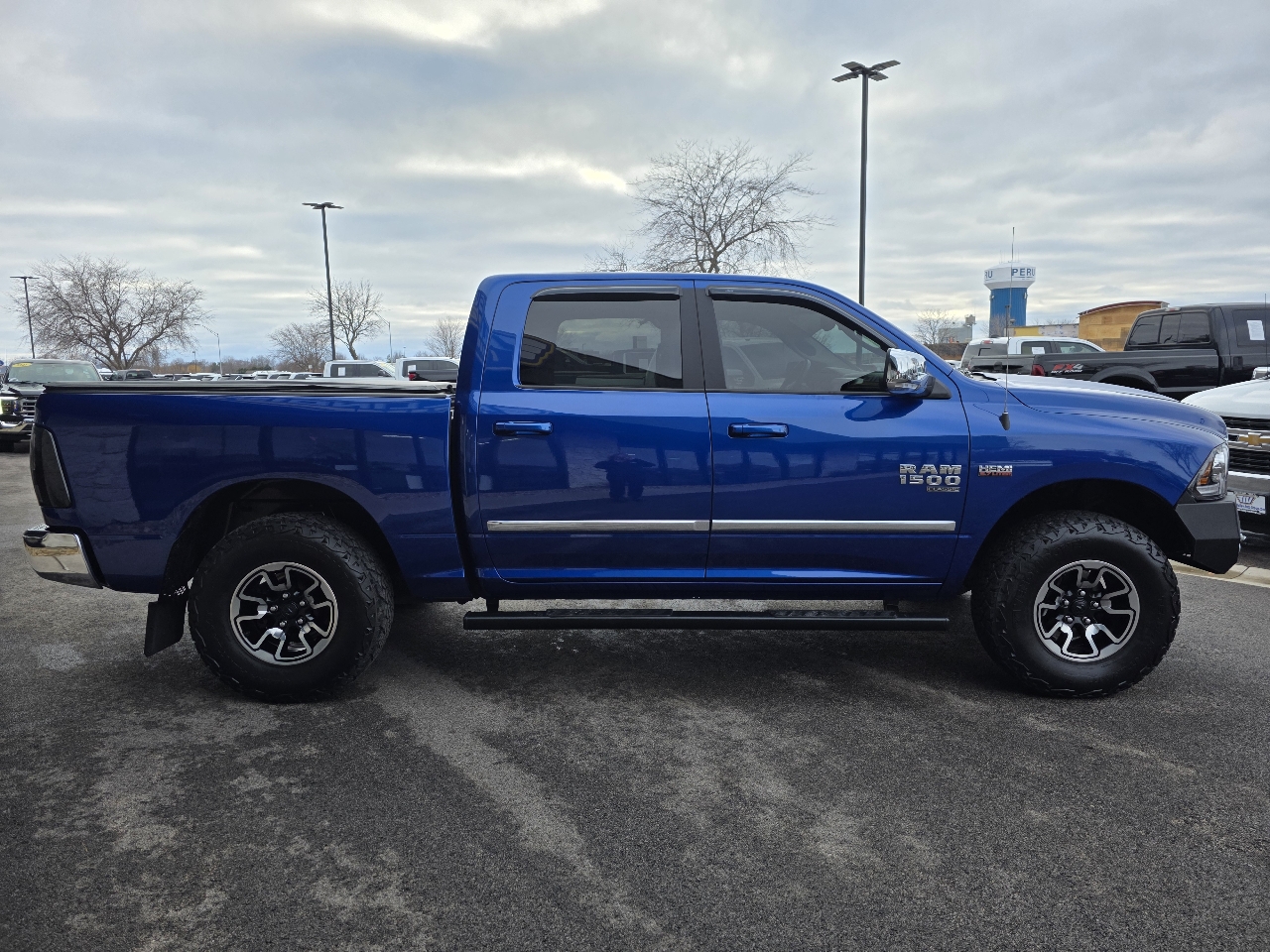 RAM 1500 Classic Big Horn 4x4 Crew Cab 5'7" Box 2019