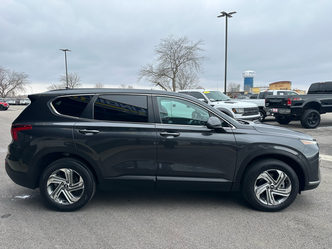 Hyundai Santa Fe SE 2021