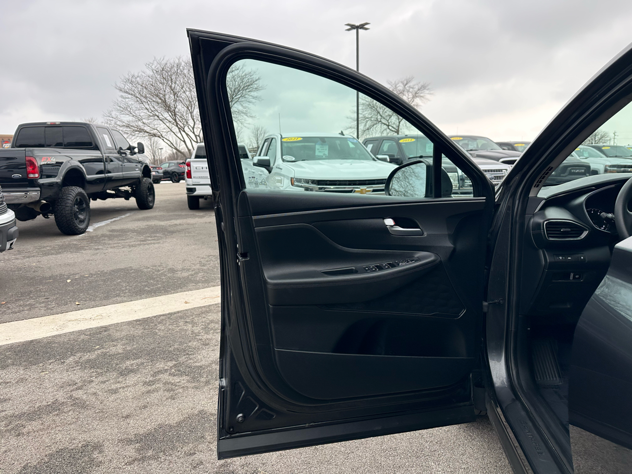 Hyundai Santa Fe SE 2021