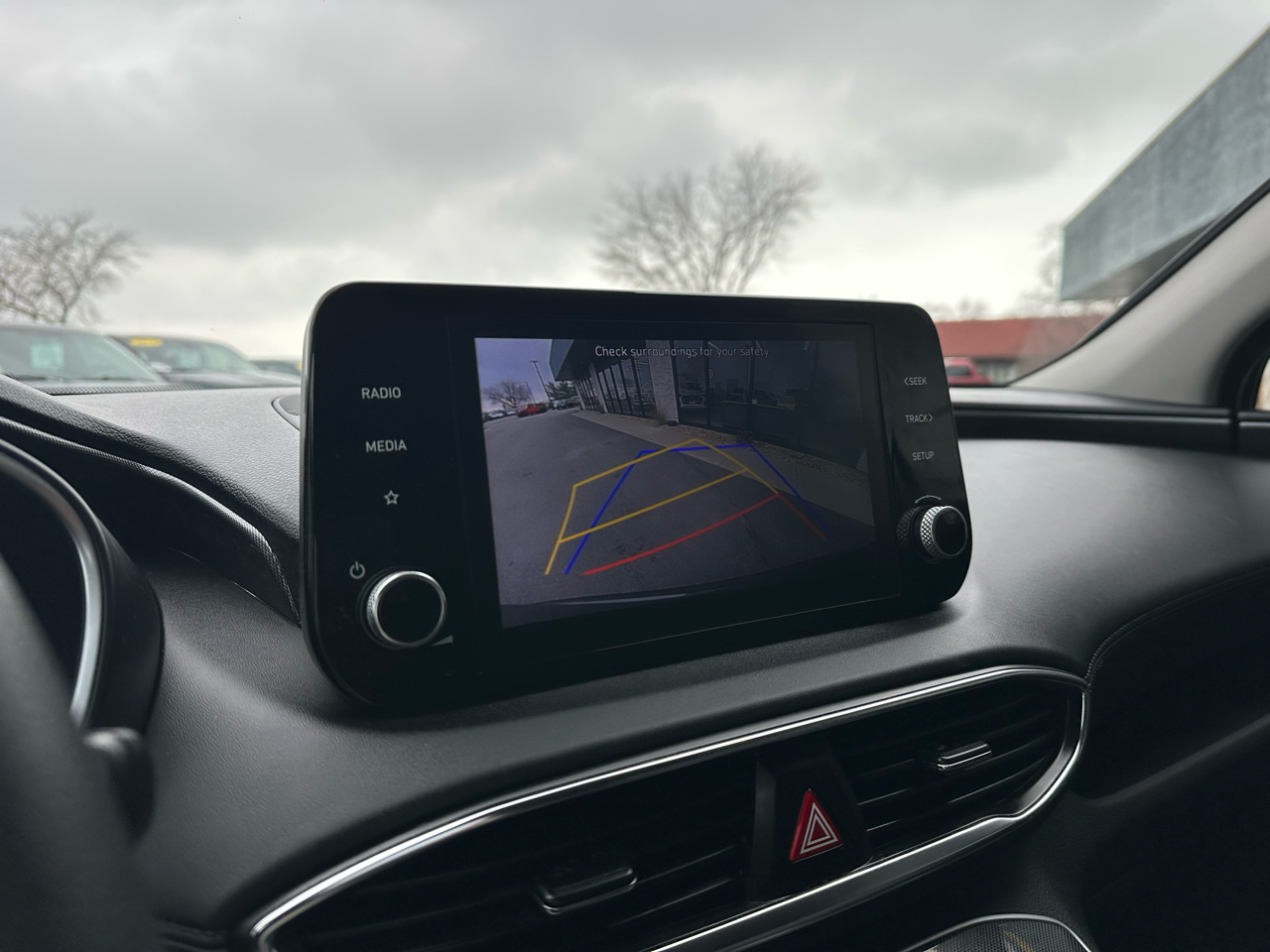 Hyundai Santa Fe SE 2021