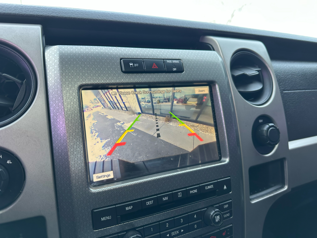 Ford F-150 SVT Raptor SuperCrew 5.5-ft. Bed 4WD 2011