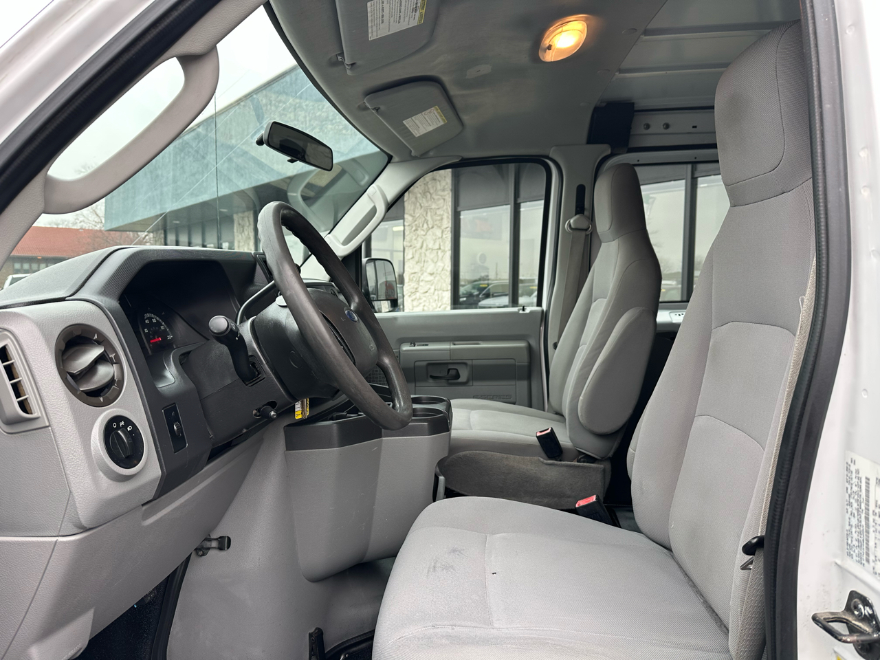 Ford Econoline E-250 2011