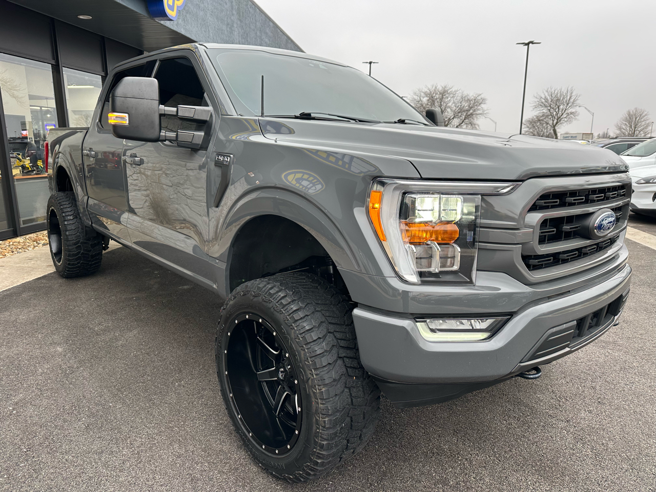 Ford F-150 XLT SuperCrew 4WD 2021