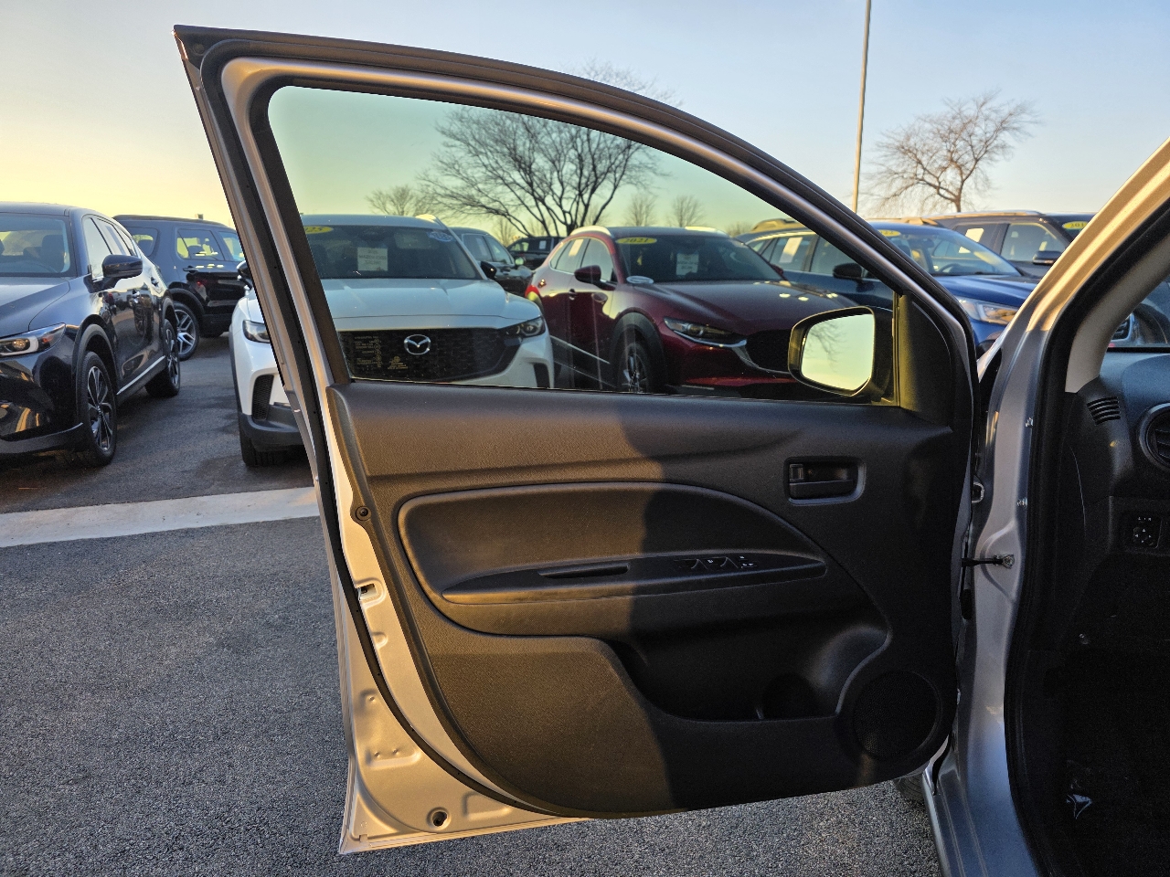 Mitsubishi Mirage G4 ES 2024