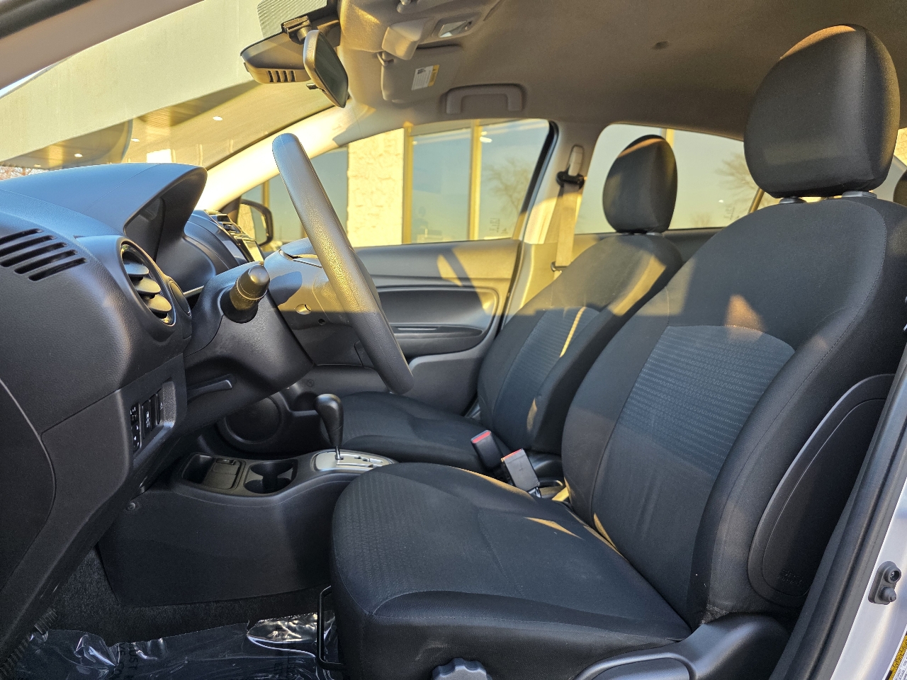 Mitsubishi Mirage G4 ES 2024