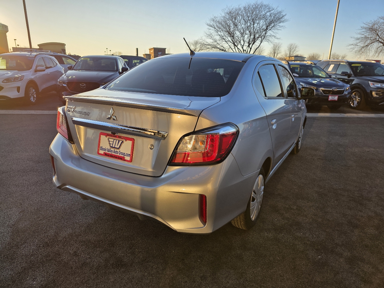 Mitsubishi Mirage G4 ES 2024