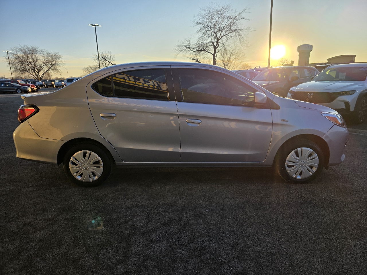 Mitsubishi Mirage G4 ES 2024