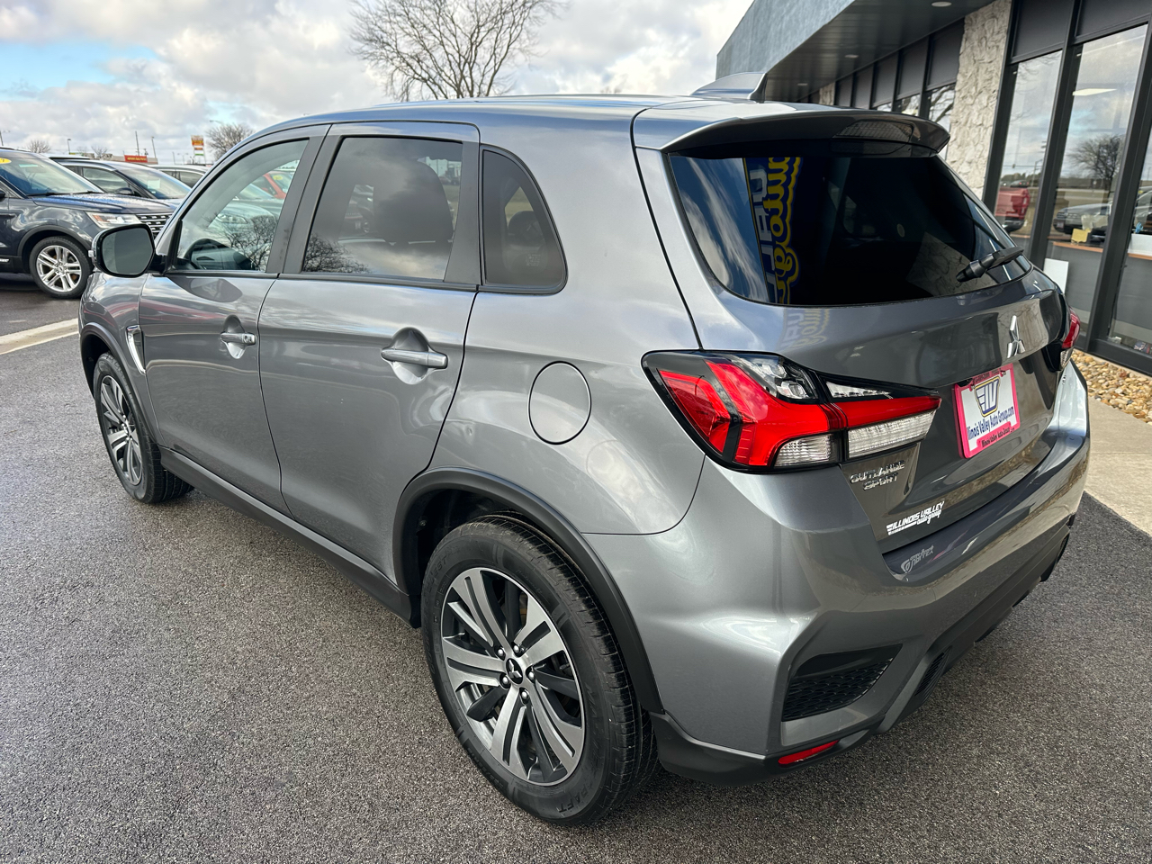 Mitsubishi Outlander Sport  2020