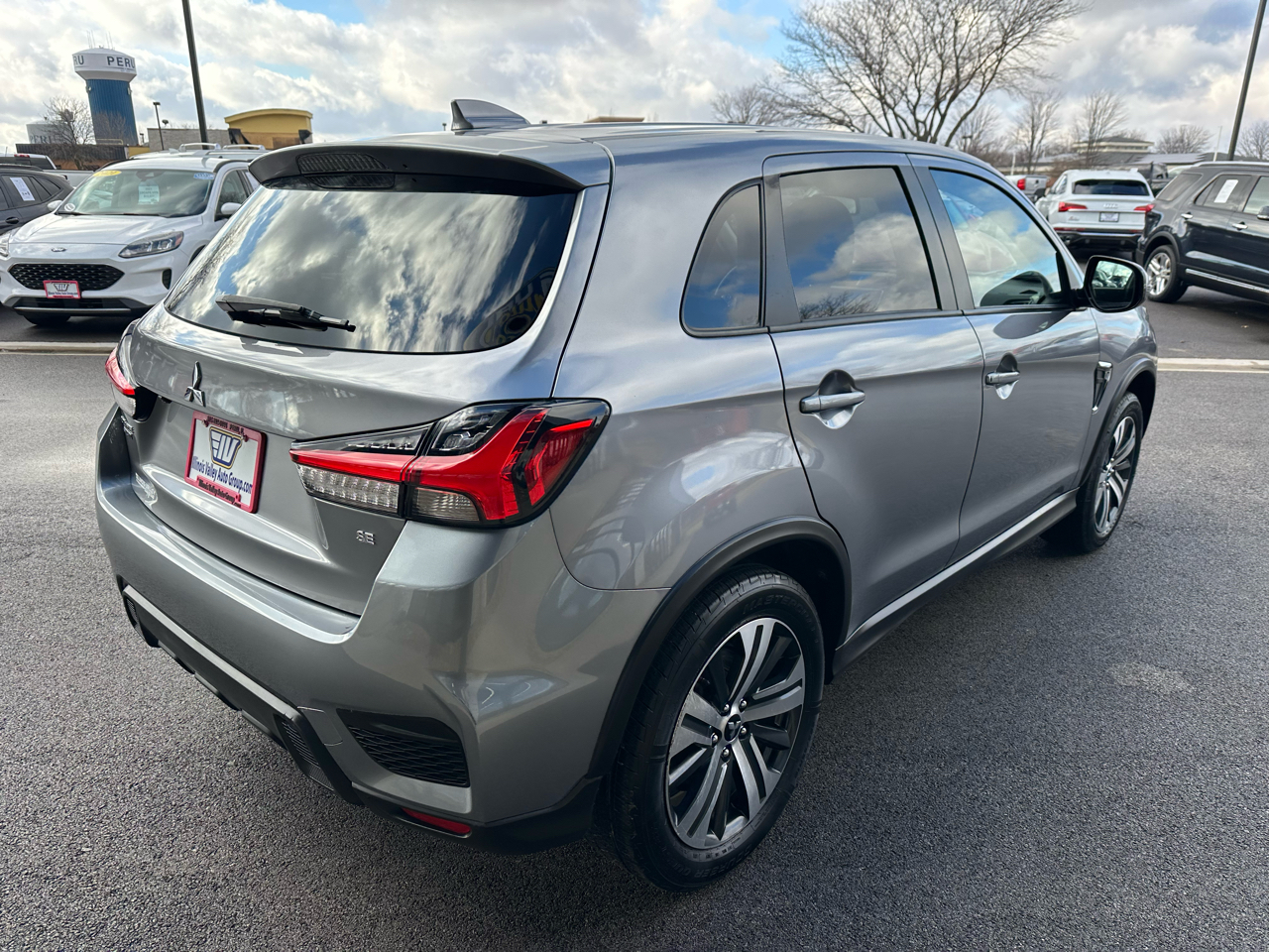 Mitsubishi Outlander Sport  2020