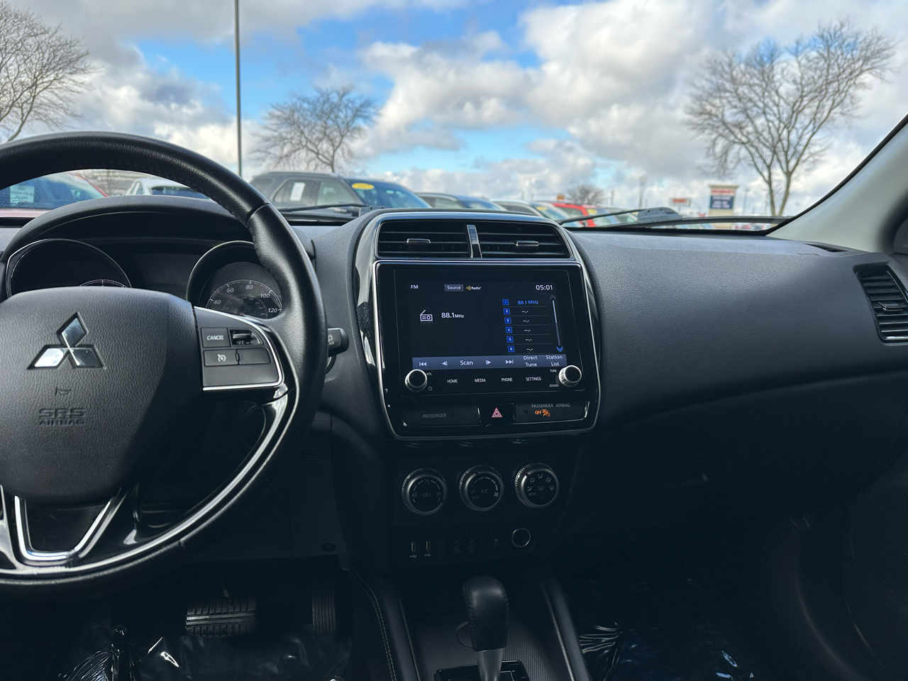 Mitsubishi Outlander Sport  2020