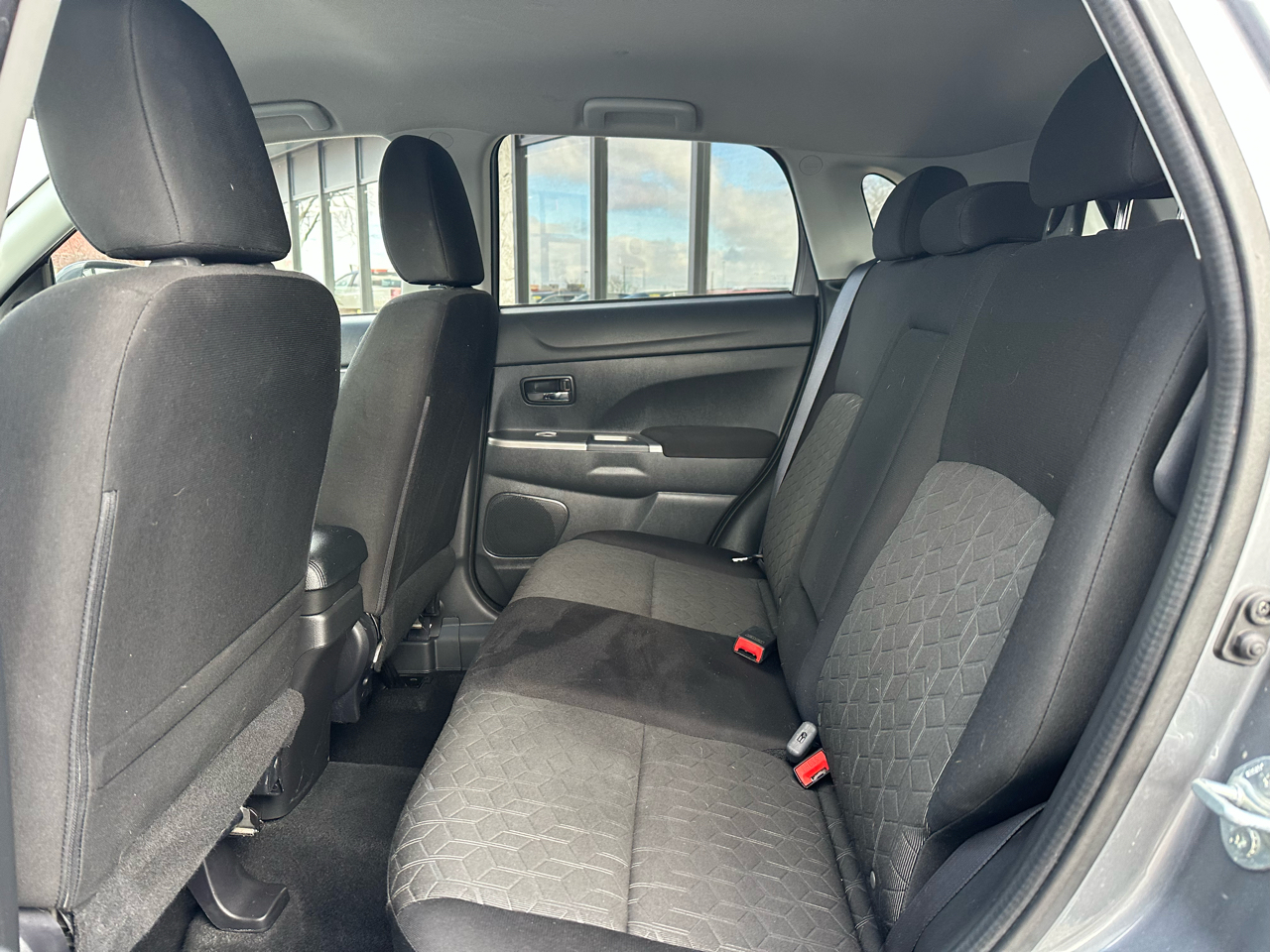 Mitsubishi Outlander Sport  2020