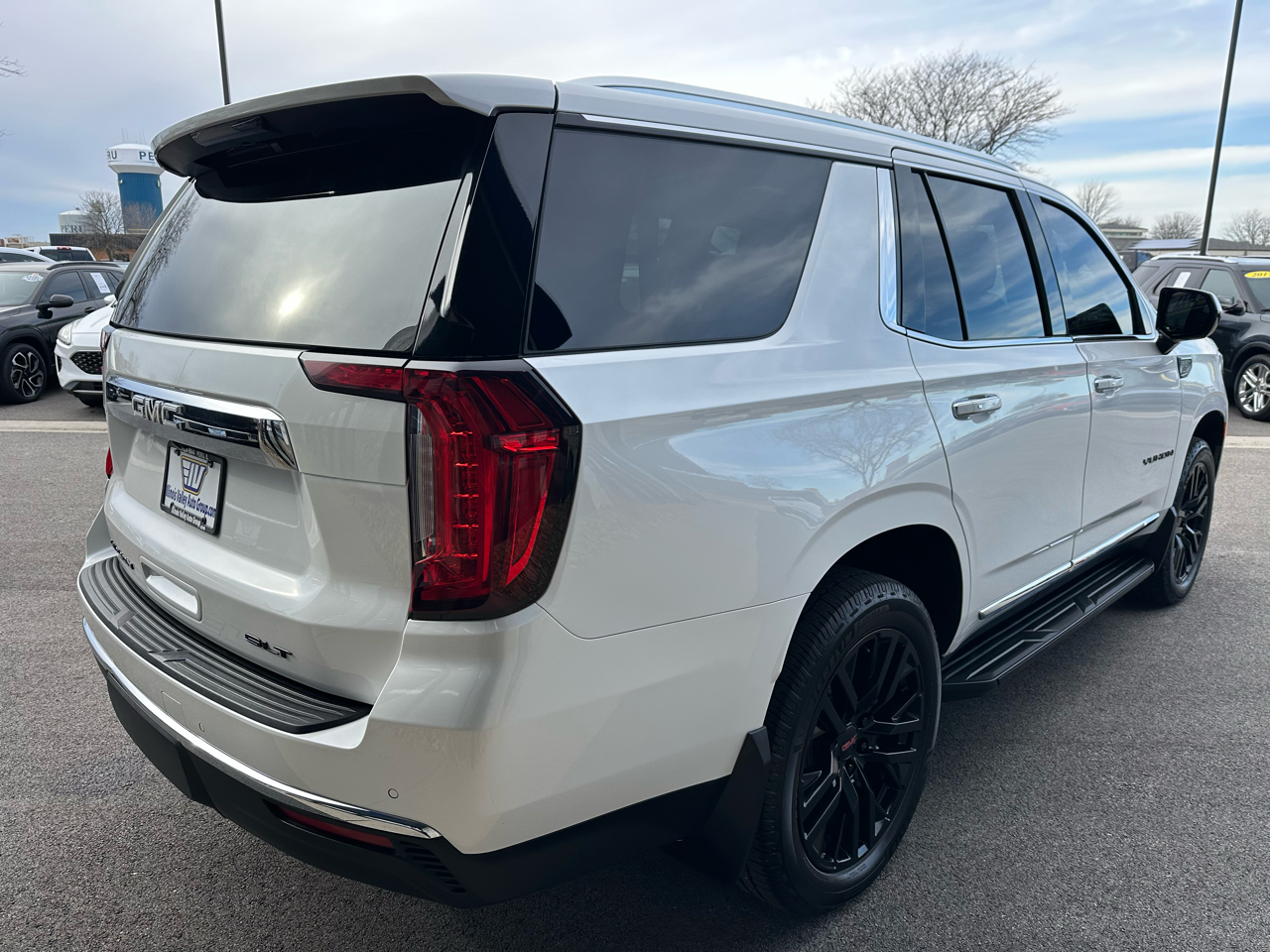 GMC Yukon SLT 4WD 2023