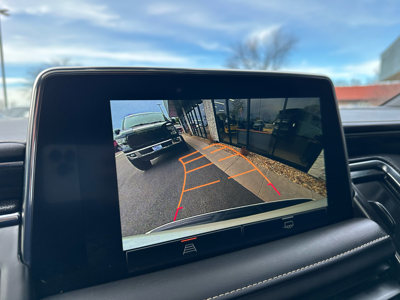 GMC Yukon SLT 4WD 2023