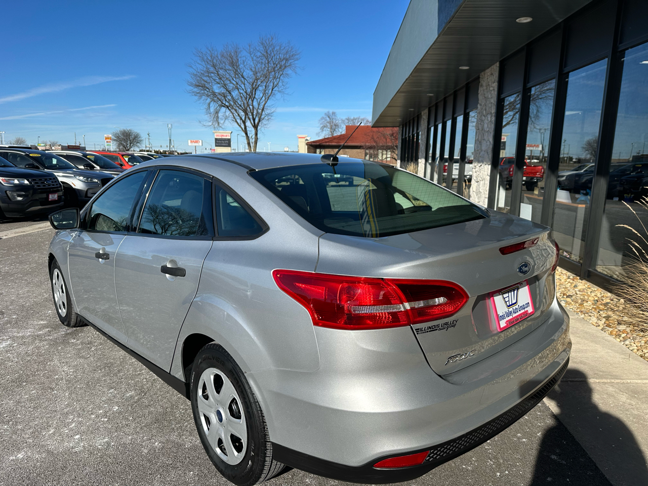 Ford Focus S Sedan 2018