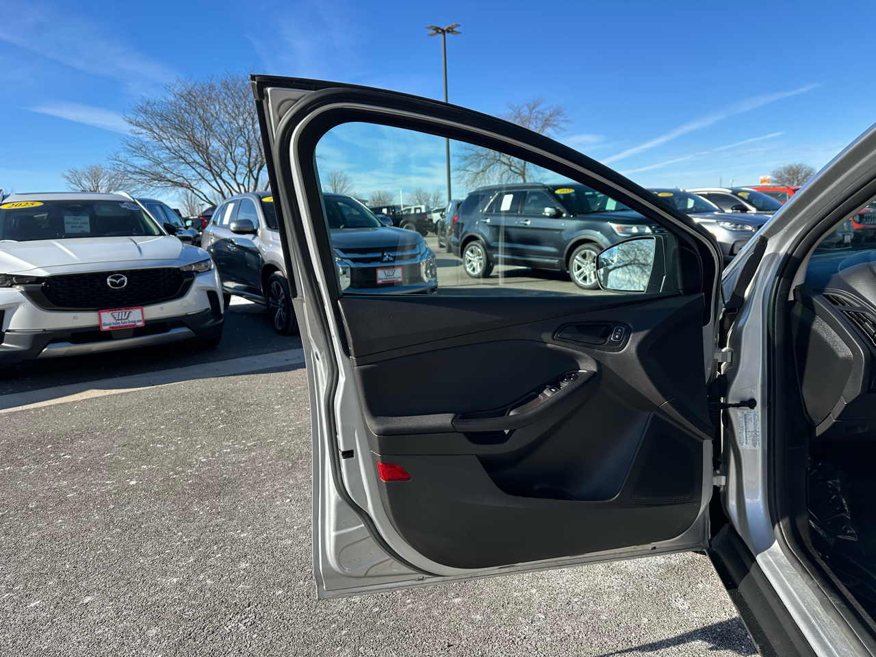 Ford Focus S Sedan 2018