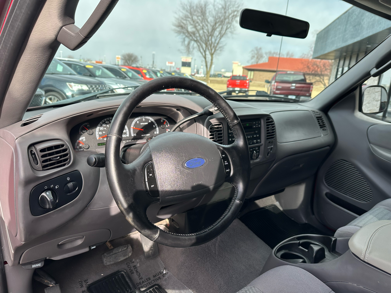 Ford F-150 XL SuperCab Flareside 2WD 2003