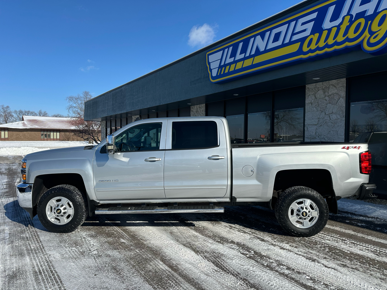 Chevrolet Silverado 2500HD LT Crew Cab 4WD 2018