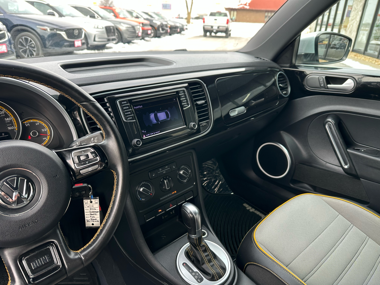 Volkswagen Beetle 1.8T Dune 2016