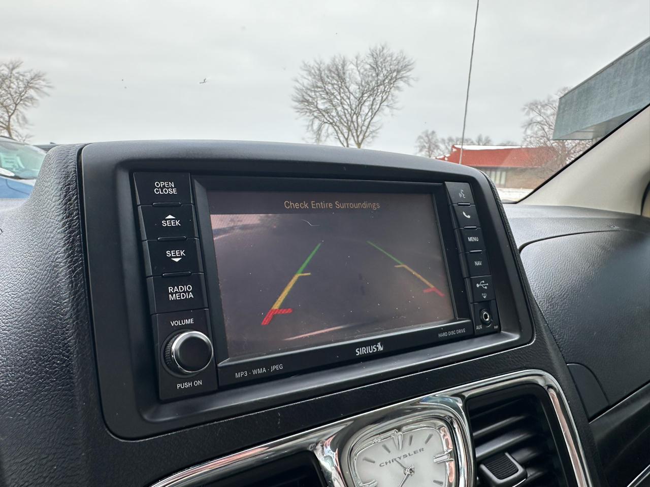 Chrysler Town & Country Touring-L 2012