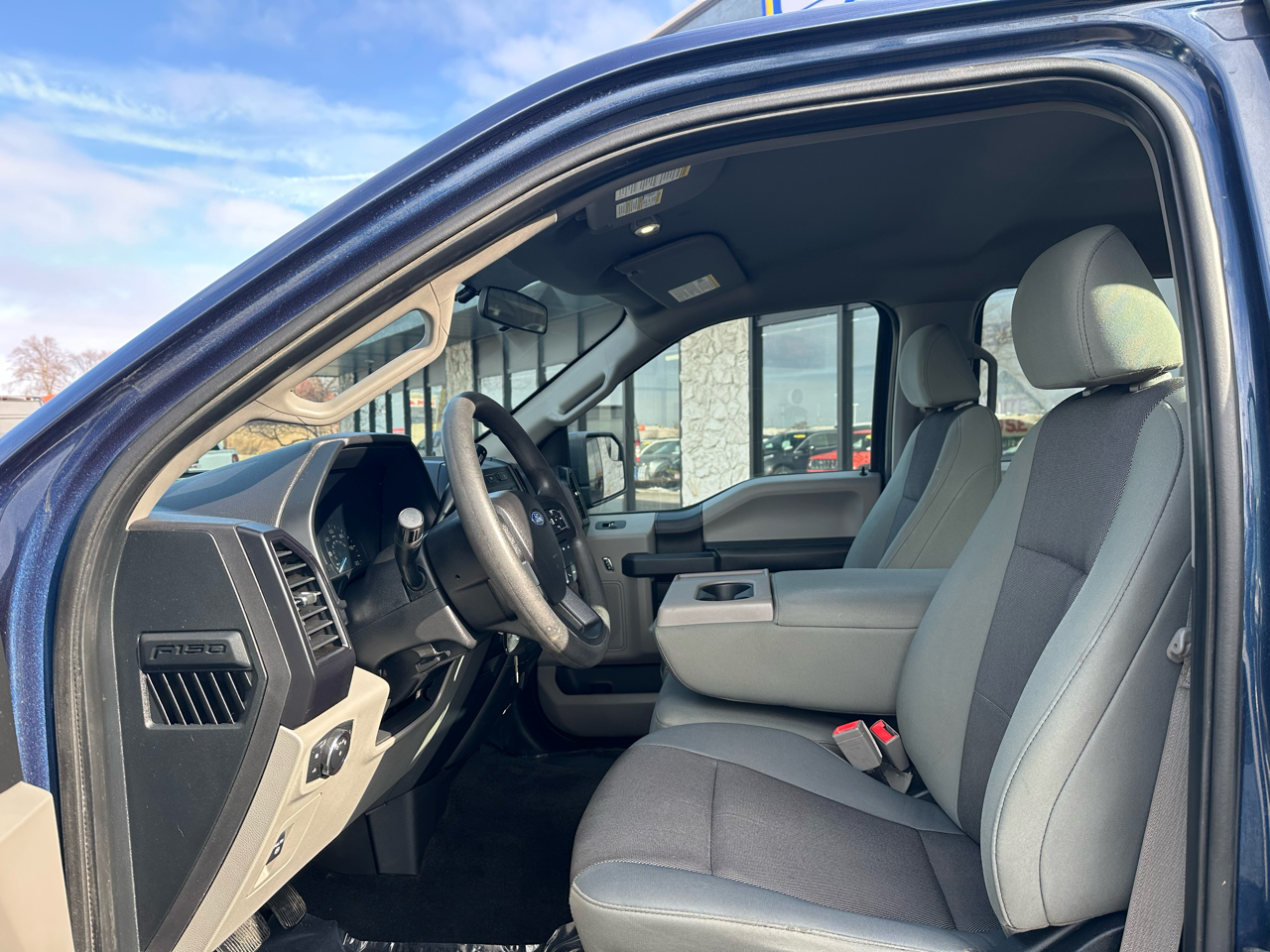 Ford F-150 XL SuperCrew 4WD 2018