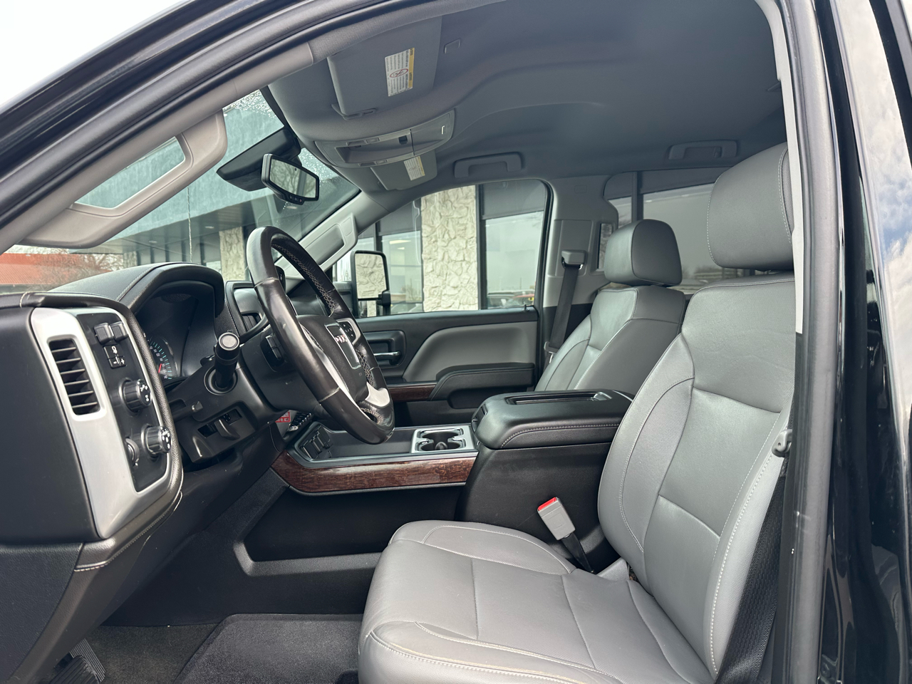 GMC Sierra 2500HD SLT Crew Cab 4WD 2018