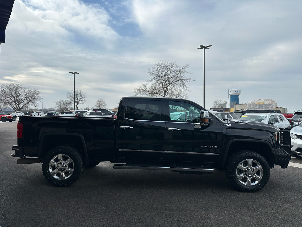 GMC Sierra 2500HD SLT Crew Cab 4WD 2018