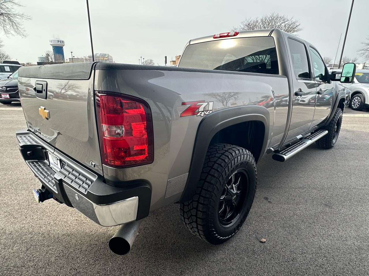 Chevrolet Silverado 2500HD LT Crew Cab 4WD 2013