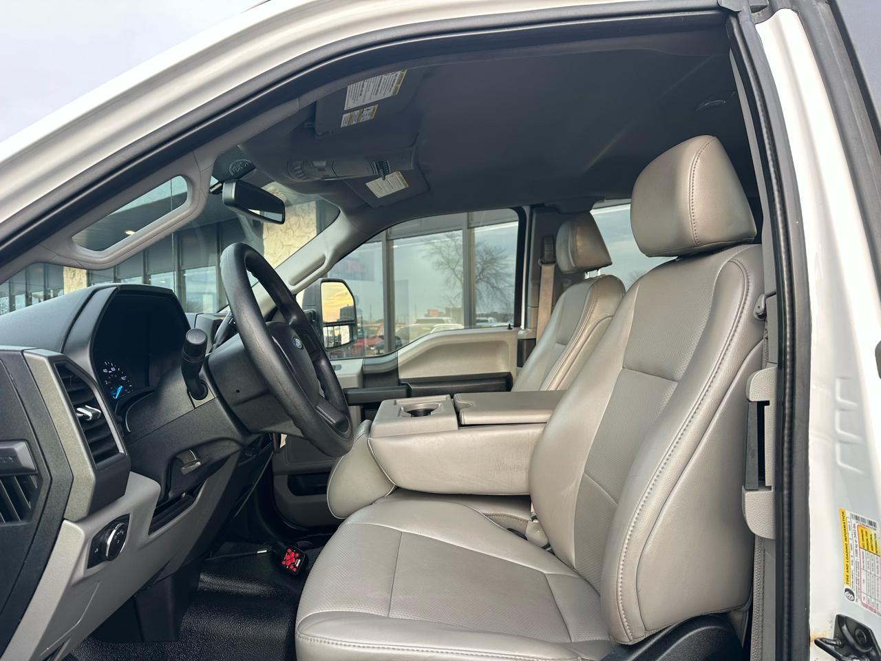 Ford F-250 SD XL SuperCab 4WD 2019