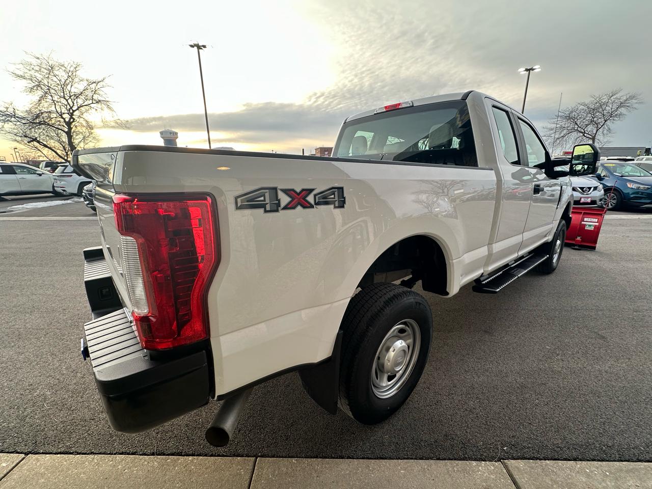 Ford F-250 SD XL SuperCab 4WD 2019