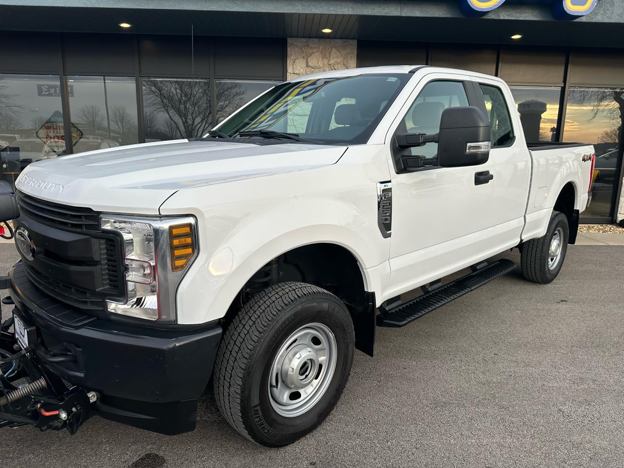 Ford F-250 SD XL SuperCab 4WD 2019