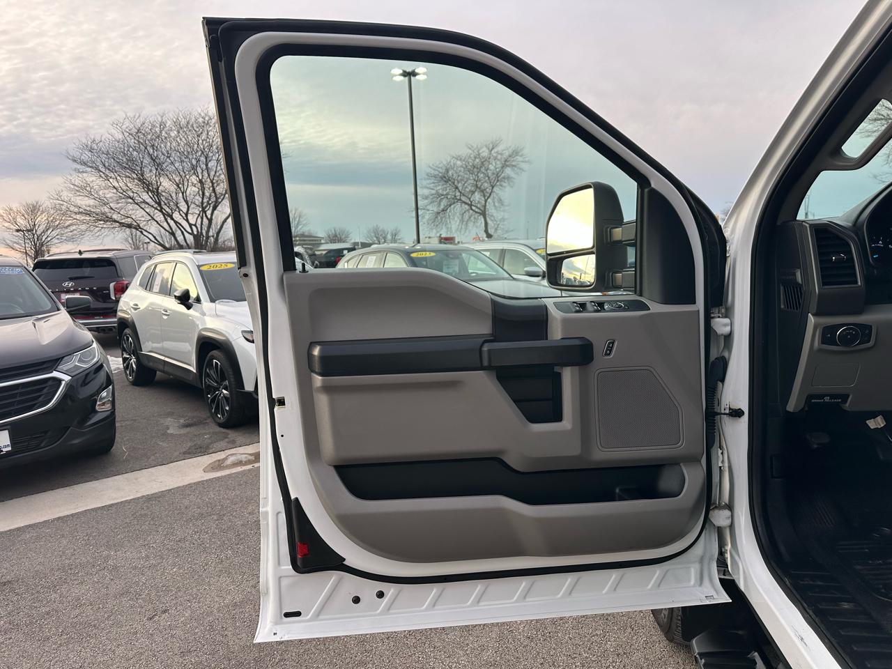 Ford F-250 SD XL SuperCab 4WD 2019