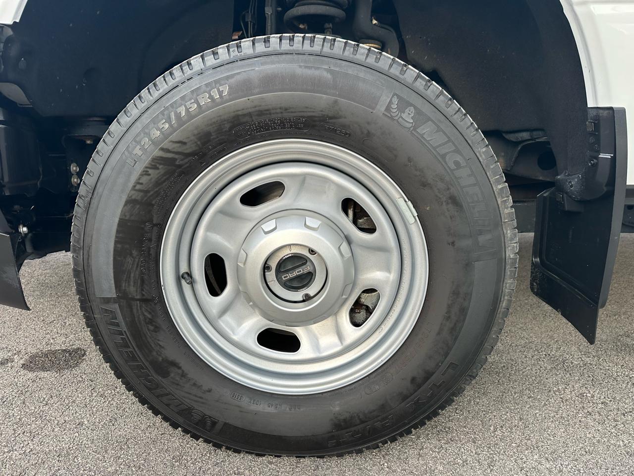 Ford F-250 SD XL SuperCab 4WD 2019