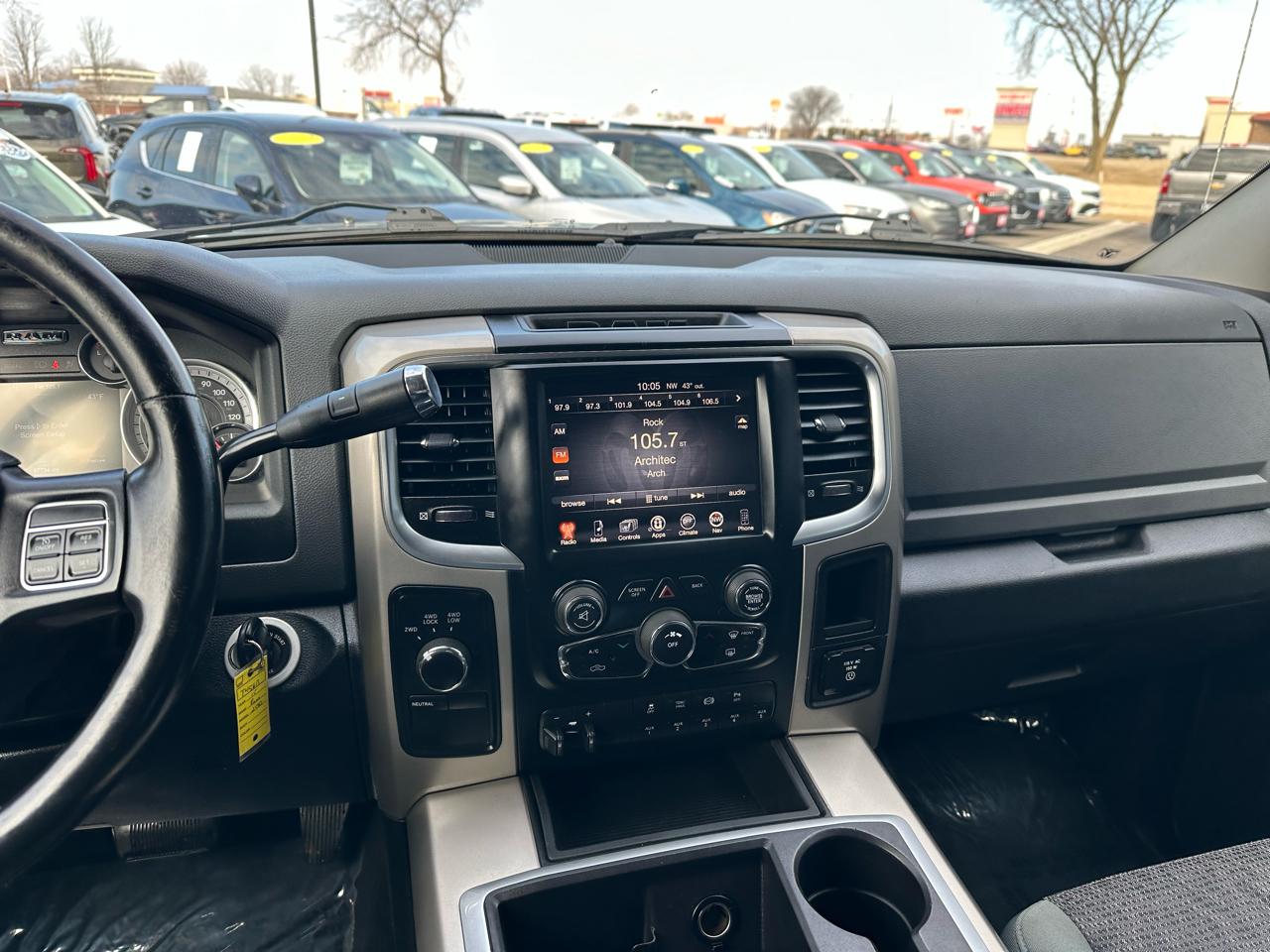 RAM 2500 SLT Crew Cab 4WD 2015