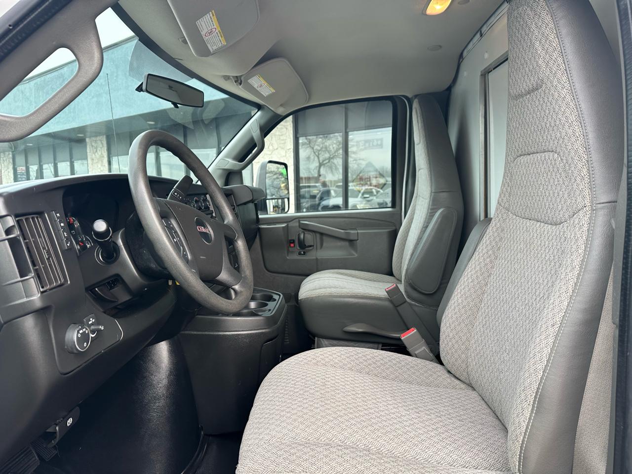 GMC Savana G3500 159 in. 2018